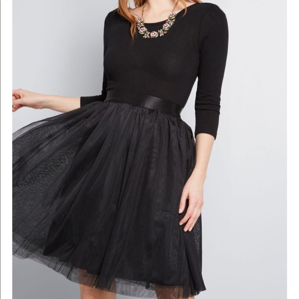 🆕ModCloth solid a line dress with tulle nwot